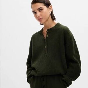 GAP Women's CashSoft Dark Olive Ribbed Henley Sweater with Buttons